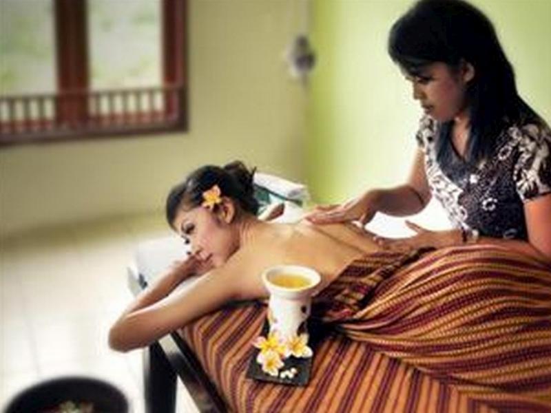 Al-Isha Dharamshala Hotell Kuta Lombok Exteriör bild
