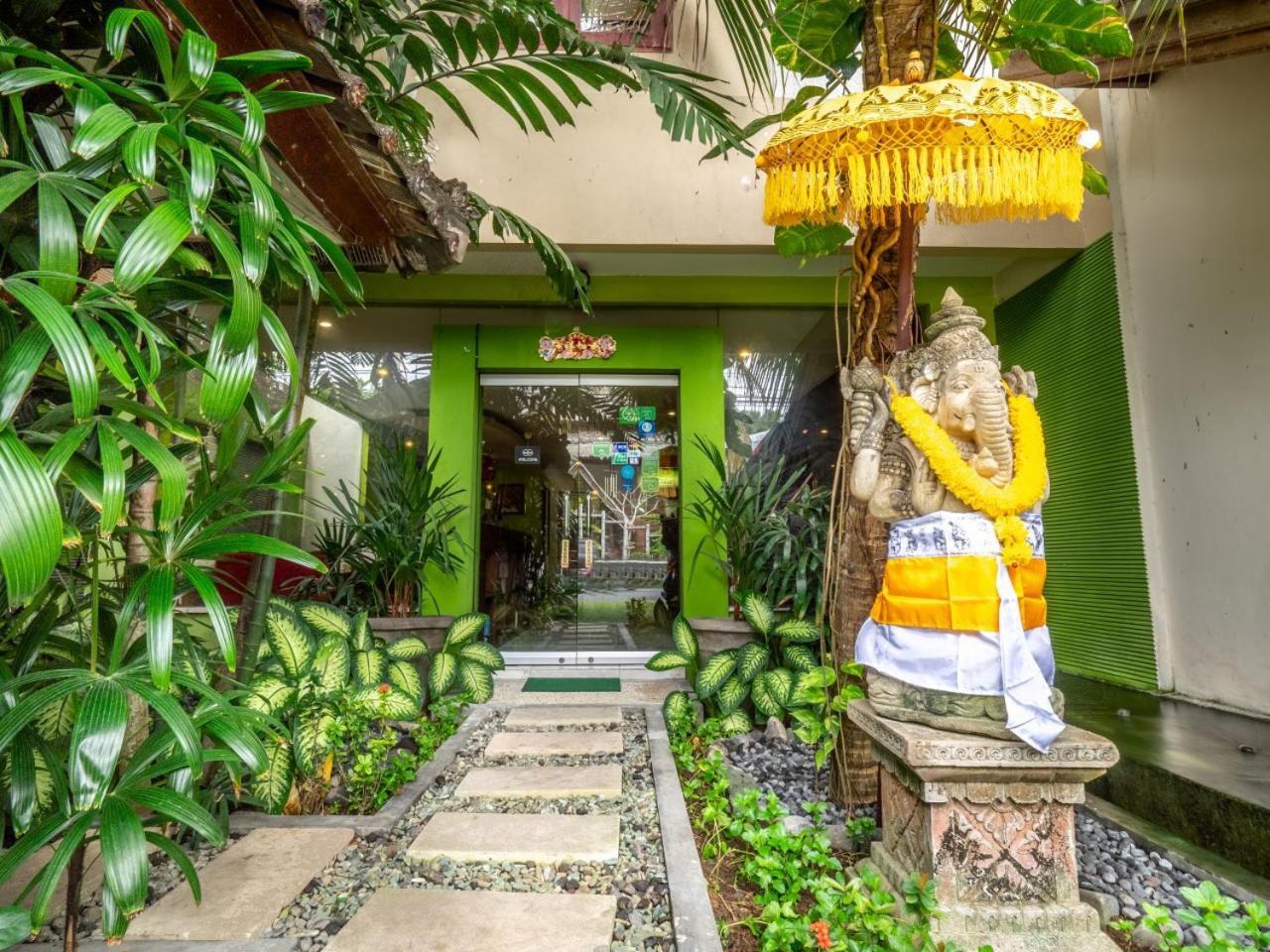Al-Isha Dharamshala Hotell Kuta Lombok Exteriör bild